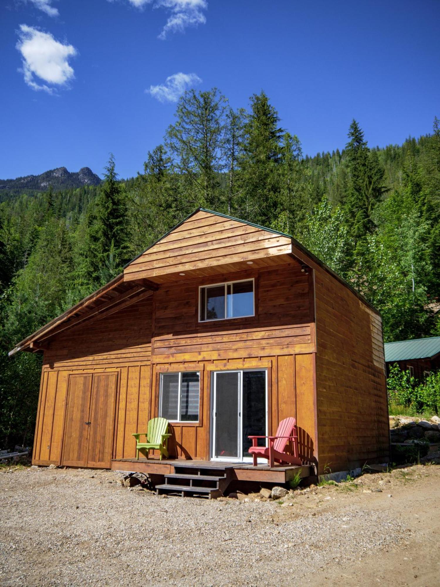 Noah'S Ark Campground Hotel Revelstoke Exterior photo